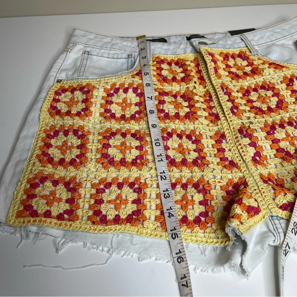 Wild Fable Women's Super-High Rise Crochet Cut-Off Jean Shorts size 16 - Picture 10 of 11